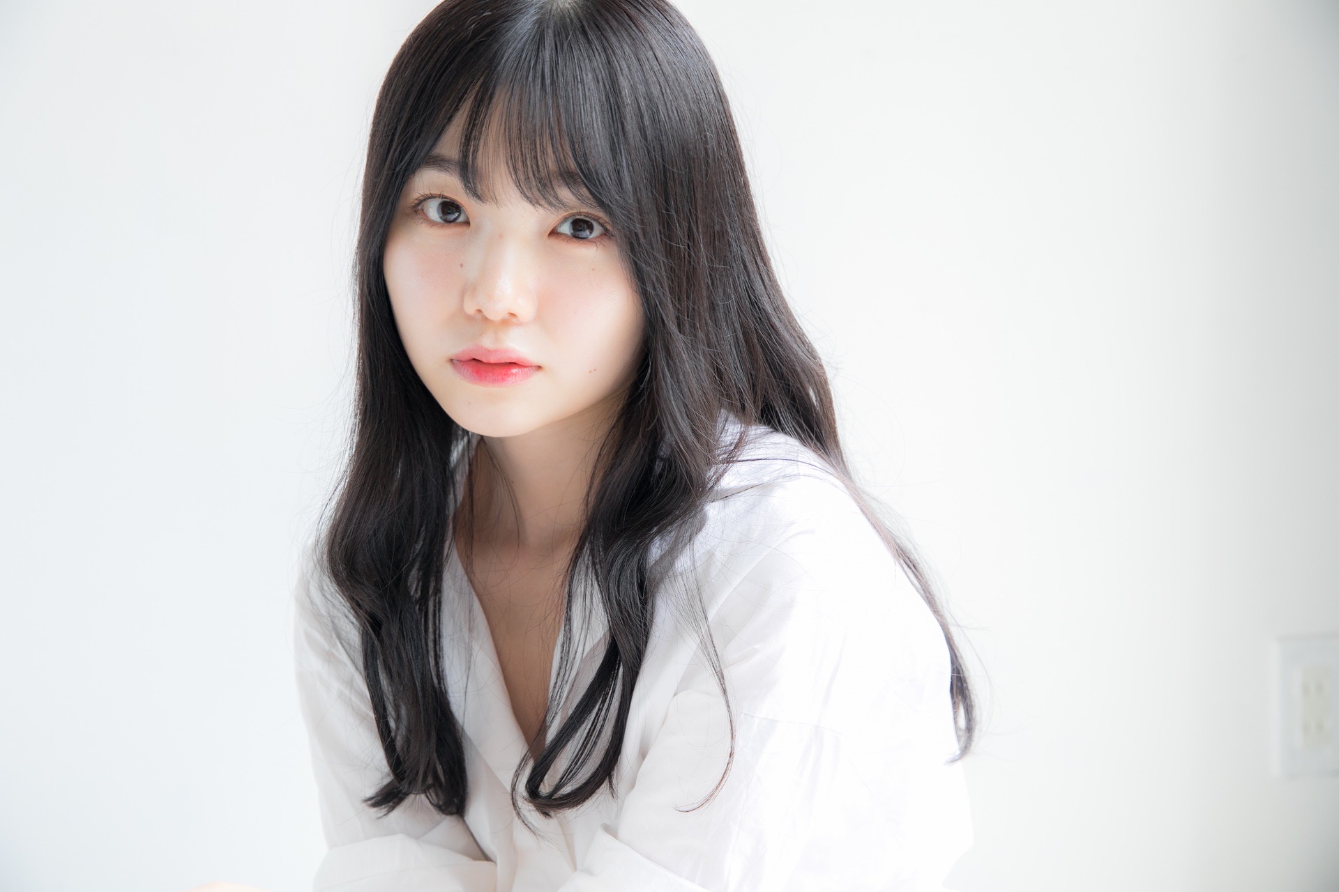 松岡里英 Trustar Official Website