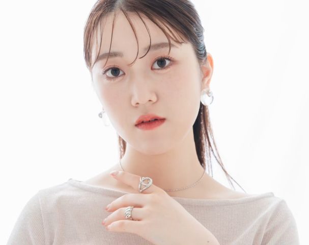 藍沢華鈴